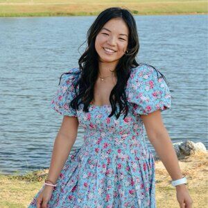 meet your posher, claire !!